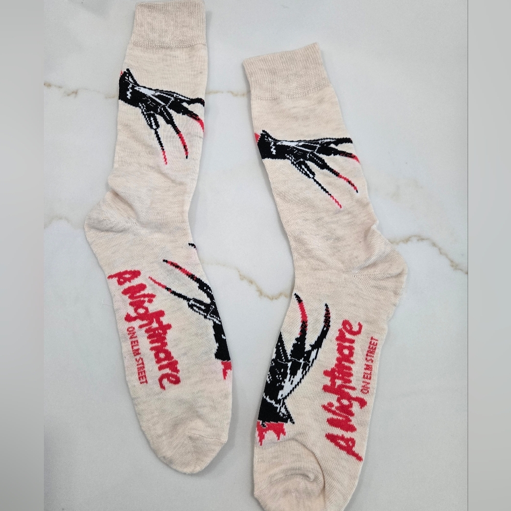 🔥SPOOKY "A NIGHTMARE ON ELM STREET" SOCKS🔥
